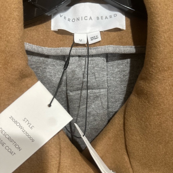 The architectural of the double-breatedf wool-blend coat - Picture 13 of 13